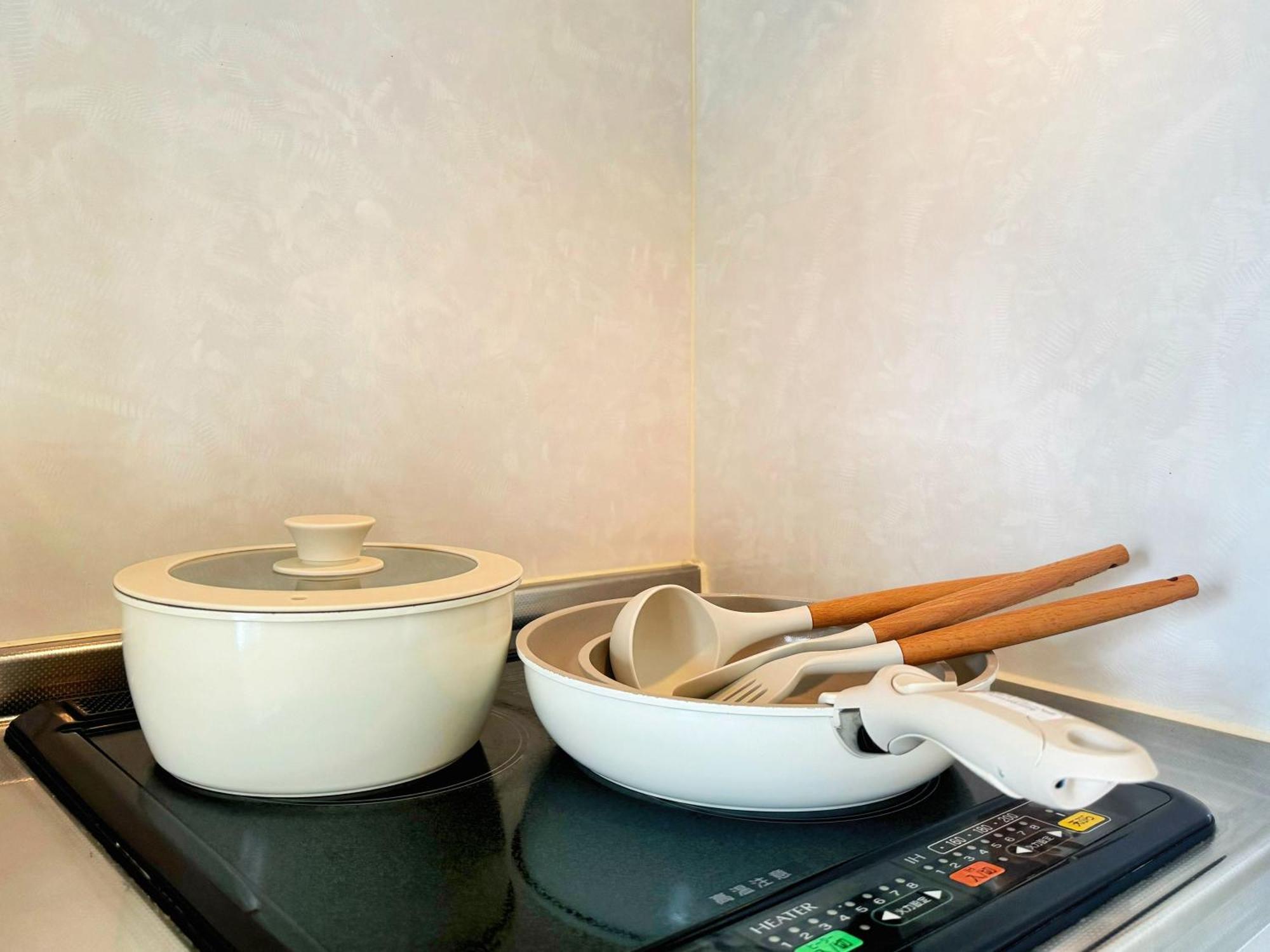 クリスタルコート難波 Apartemen *