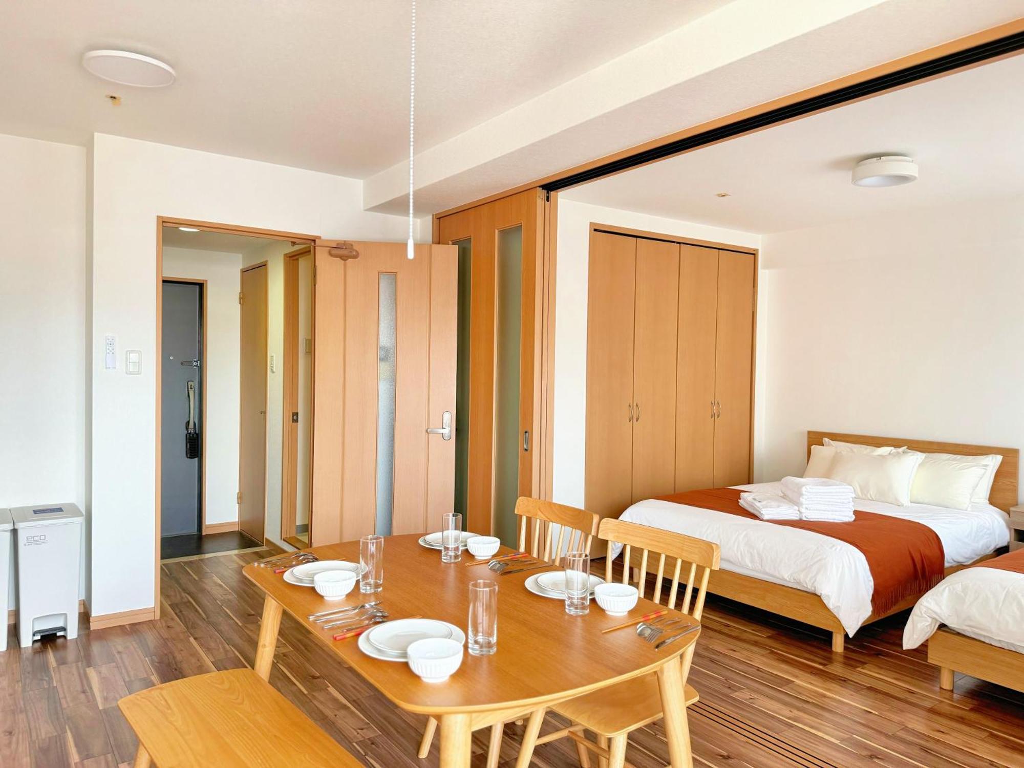 クリスタルコート難波 Apartemen *